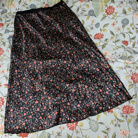 Victorias Secret Pink Floral High Waisted Slip Skirt - Picture 9 of 9